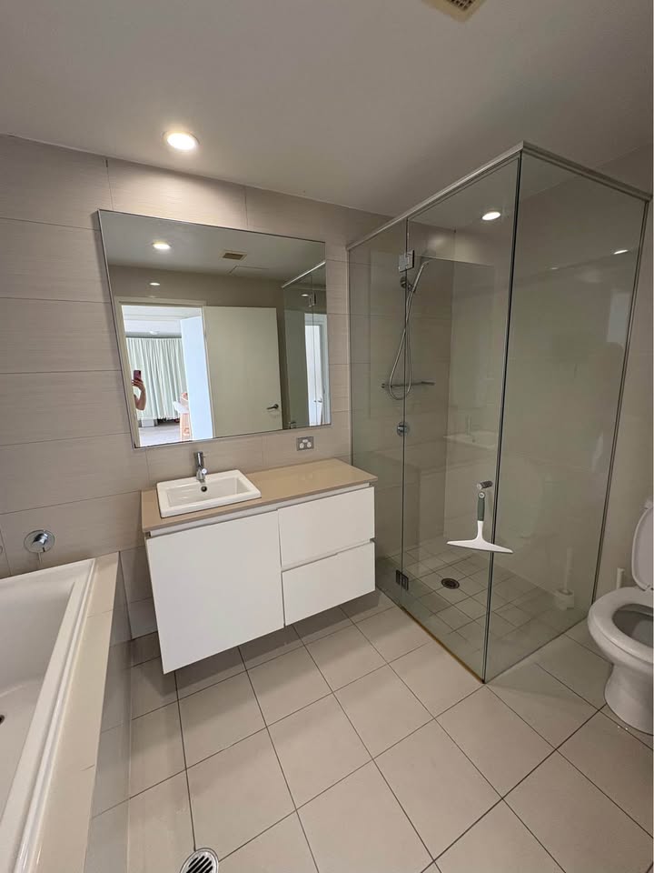 [Rhodes] Private room with ensuite