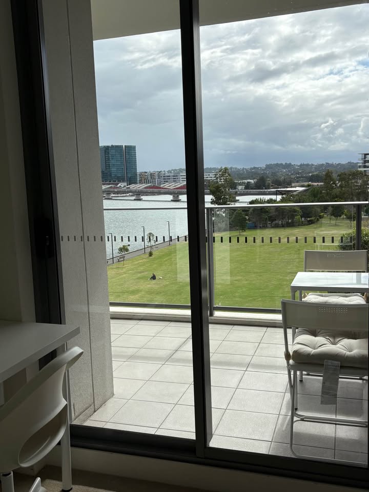 [Rhodes] Private room with ensuite