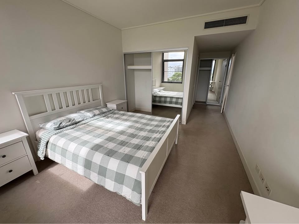 [Rhodes] Private room with ensuite