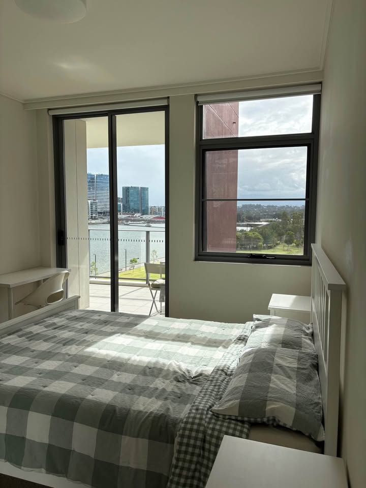 [Rhodes] Private room with ensuite